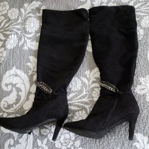 Size 8m Velvet Heart thigh high boots
